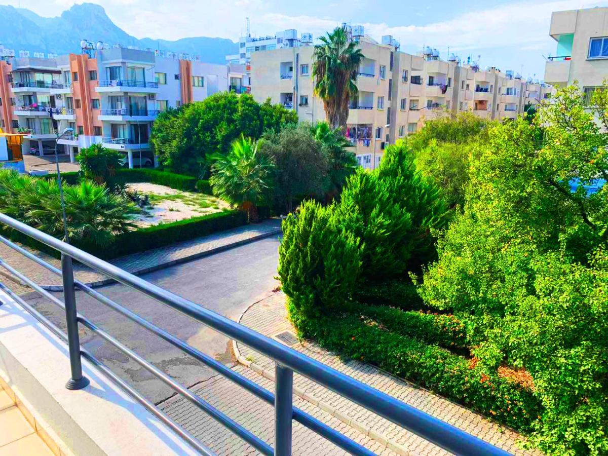 Rix Apartments Кирения Экстерьер фото